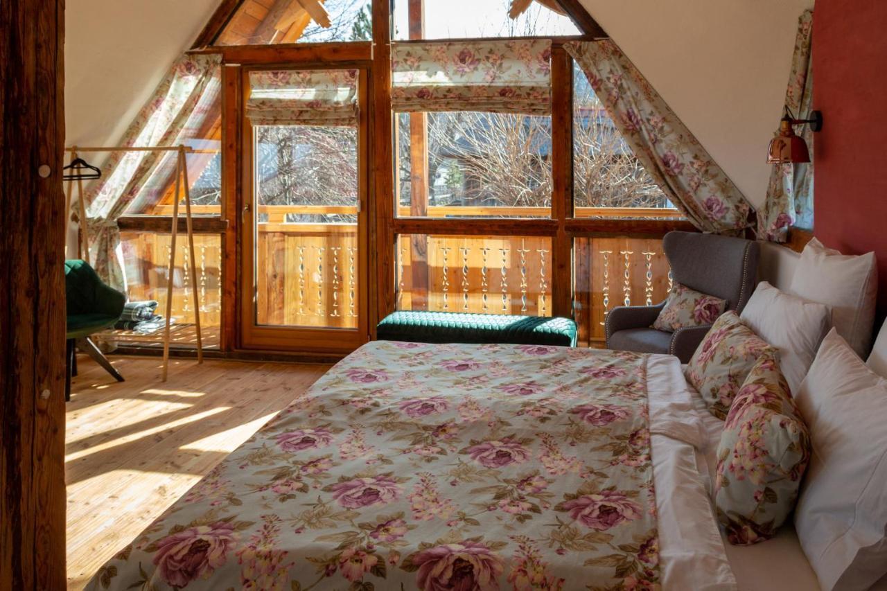 Casele Cu Stuf B&B Haus Ulrike Sălicea Exterior foto